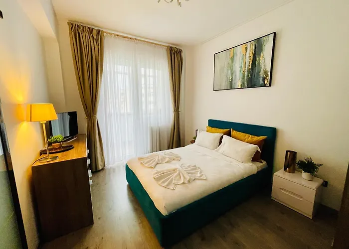 Metropole Apartments University Square
