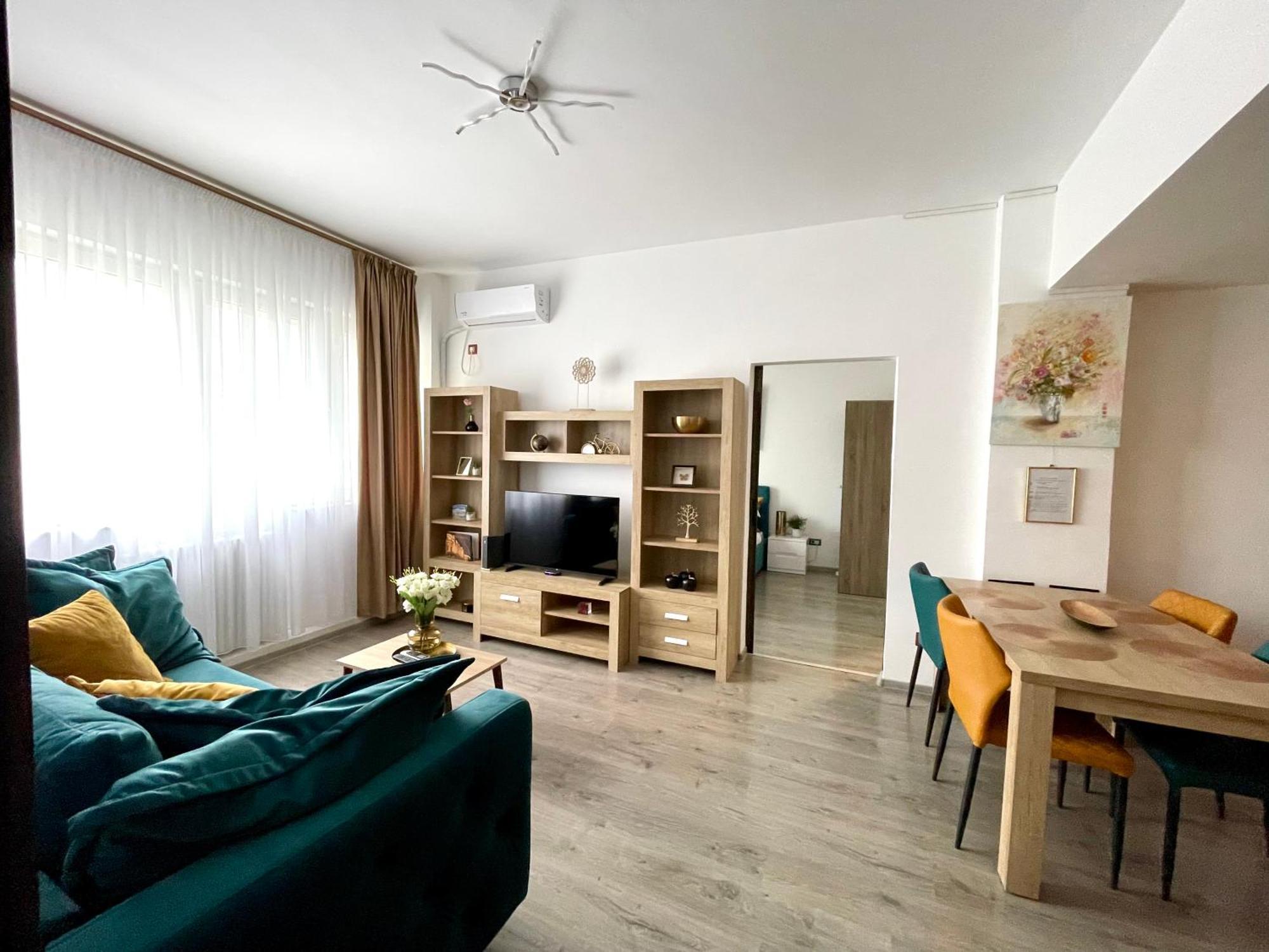 Metropole Square Apartment Bucharest