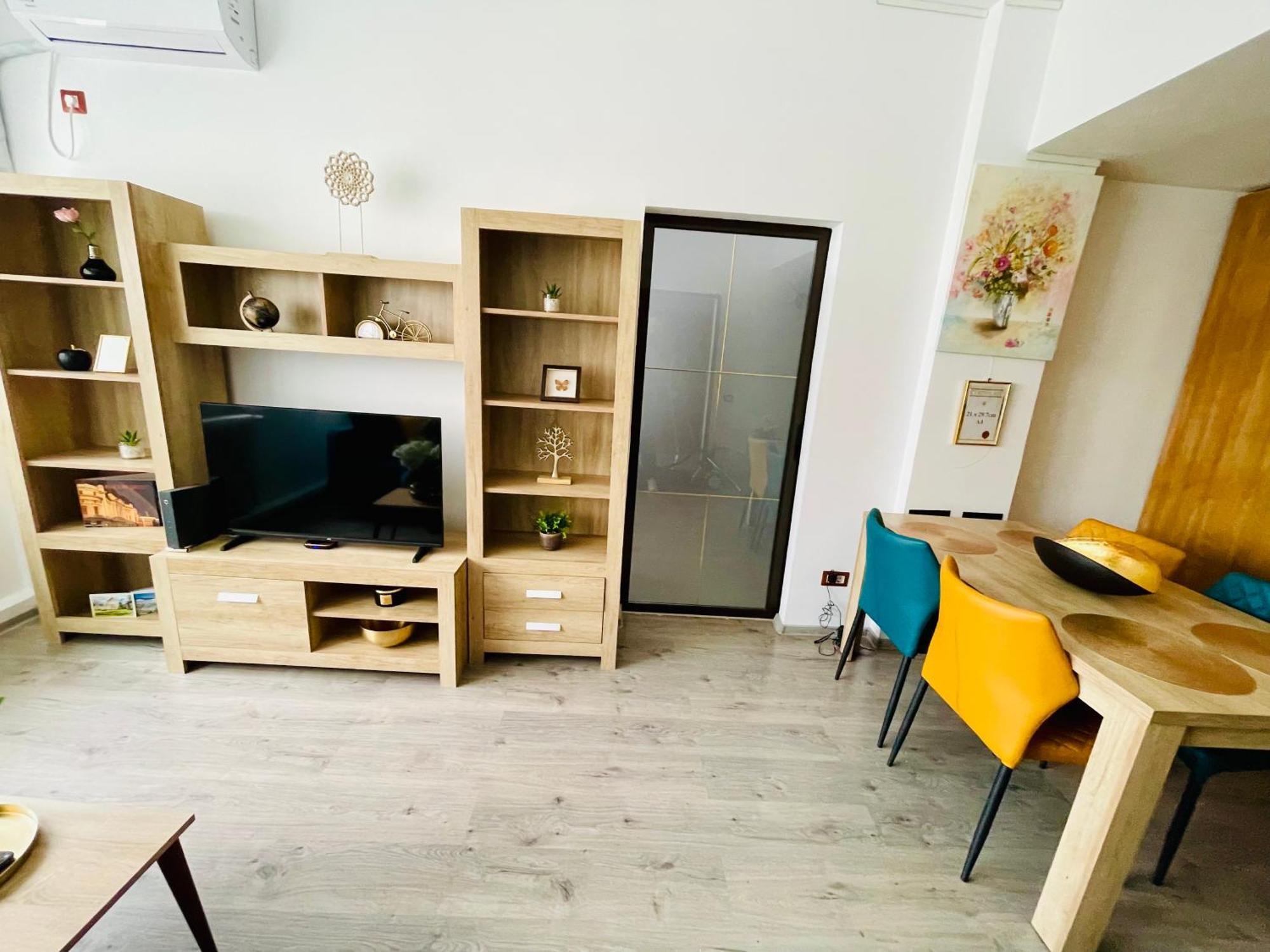 Metropole Square Apartment *